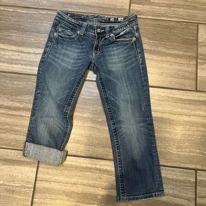 Miss Me Capris Sz 28
